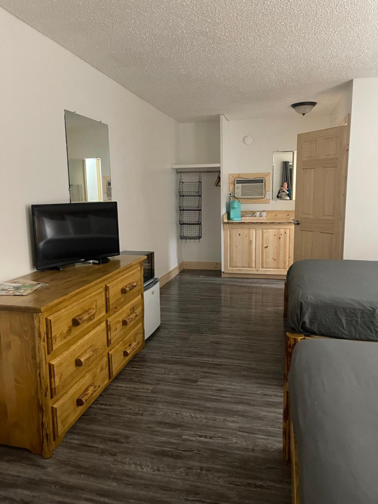 Kootenai Valley Motel Боннерс-Феррі Екстер'єр фото